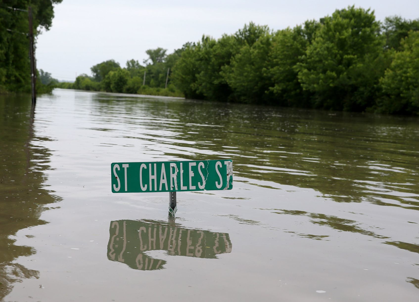 Mississippi River floodwater crests around St. Louis